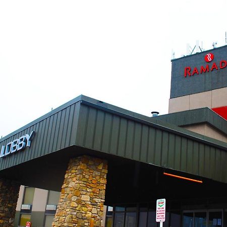 Ramada By Wyndham Edmonton Yellowhead Nw Exteriér fotografie