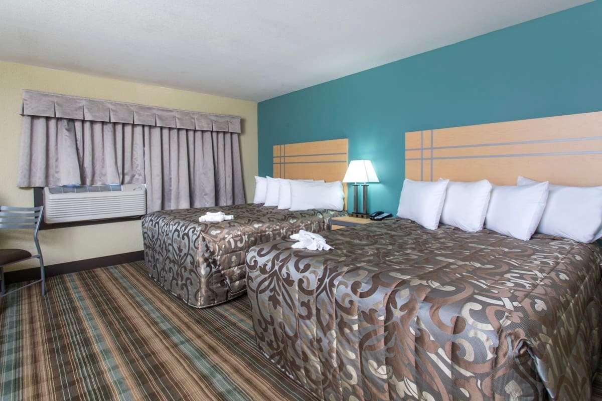 Ramada By Wyndham Edmonton Yellowhead Nw Exteriér fotografie